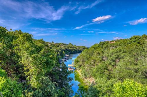 Lakeway House | Peaceful Retreat on Quiet Cove on Lake Travis