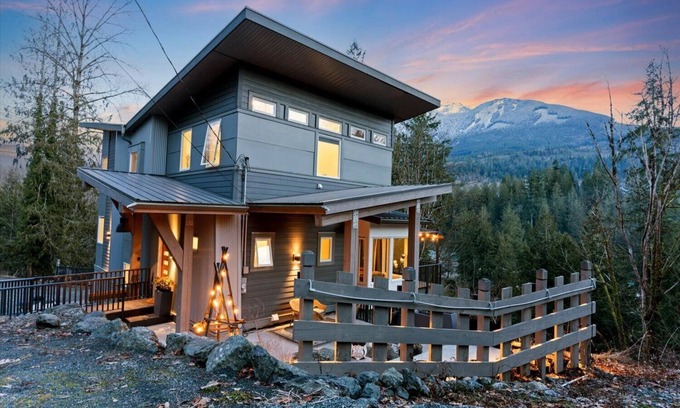 Sardis Apartment | Peaceful River Guest Suite - Forests, Mountains, Hiking, River, Fishing, Explore