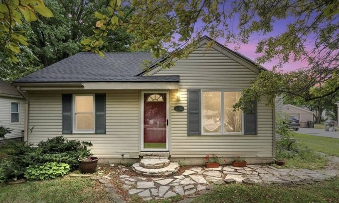 Rochester Hills House | Peaceful Rochester Home, Quiet and Charming!