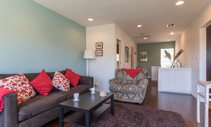 Sunset Junction Apartment | Peaceful Silverlake Hills 2 Bedroom Retreat With View