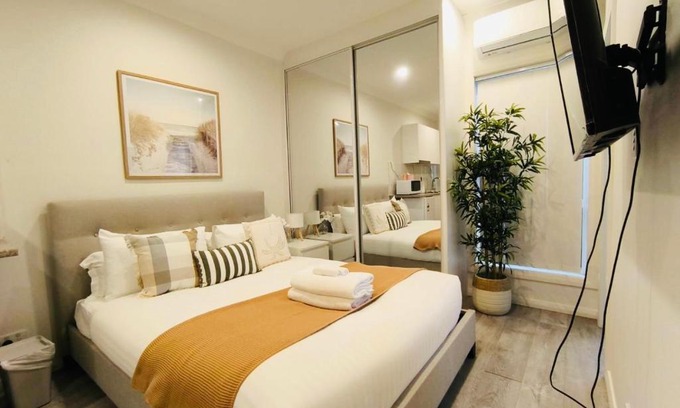 Kingsgrove House | Peaceful Studio Hidden in Kingsgrove