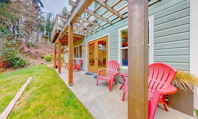 Clinton House | Peaceful, tree-lined home near Clinton with large yard, fireplace & Peloton