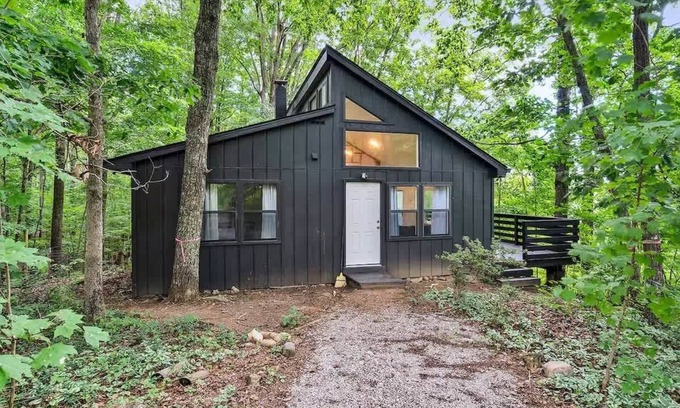 Sewanee House | Peaceful Treetop Bungalow on Cumberland Plateau