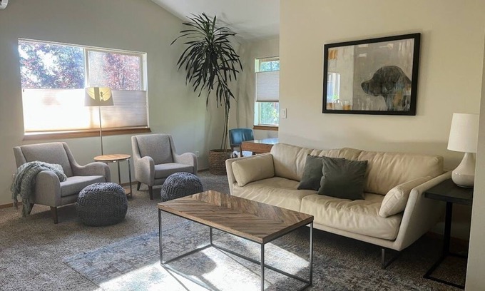 RiverWild Apartment | Peaceful Two Bedroom Apartment