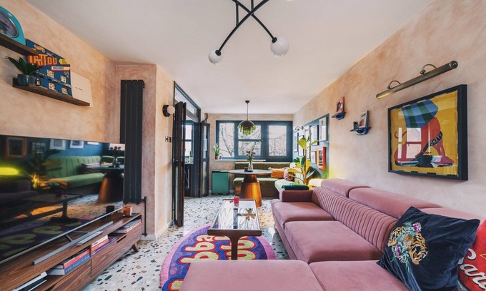 Islington Apartment | Peaceful & Unique Maisonette in Central London