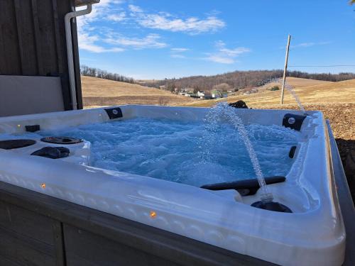 Sugarcreek House | Peaceful Valley Retreat