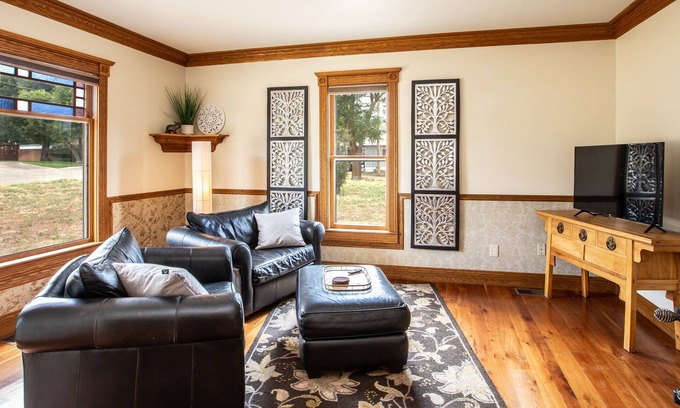Glenwood Springs House | Peaceful Victorian Zen Home on Hill