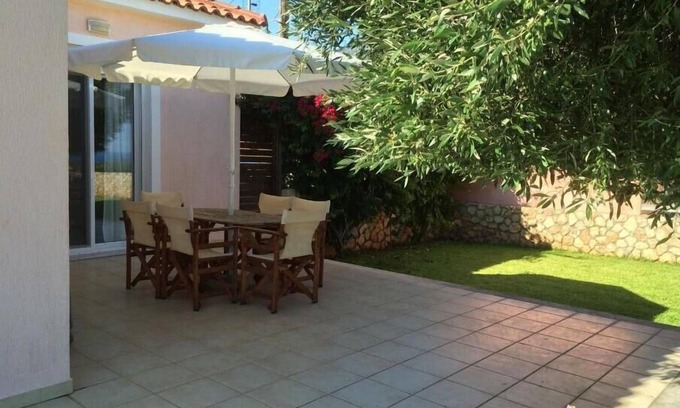 Lakithra House | Peaceful villa in typical Kefalonian village. Close to beautiful St Thomas` Bay.