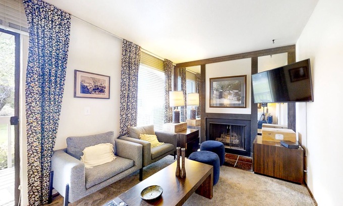 Park Meadows Condo | Peaceful Villa with Loft | Front Porch, 2 Balconies | Next to Rec Center