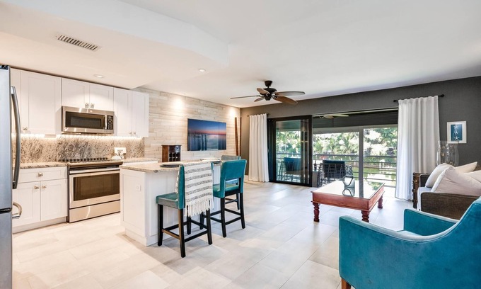 Florida North Atlantic Coast Condo | Peaceful Waterfront View! River House condominium 100% Newley remodeled