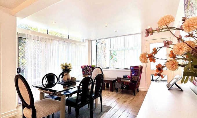 Daisy Hill House | Peaceful Woodland Suite