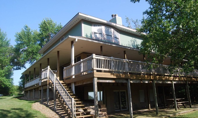 Missouri Valley House | Peacful 4-bedroom home just outisde Missouri Valley and 25 minutes from Omaha