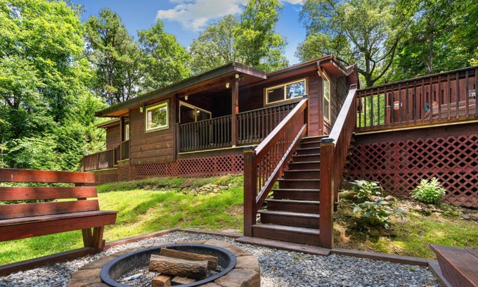 Ellijay House | Peach Creek Lodge