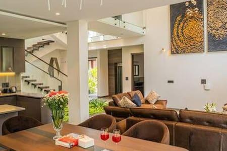 Saligao Villa | Peacock View 4 BHK Pvt Pool & Jacuzzi at Saligao