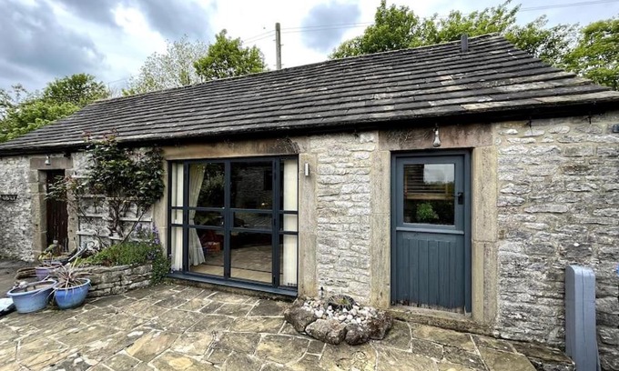 Over Haddon House | Peak District Old Forge House in Over Haddon