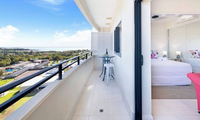 Parap Apartment | Peak of Parap Resort living with Sensational Views