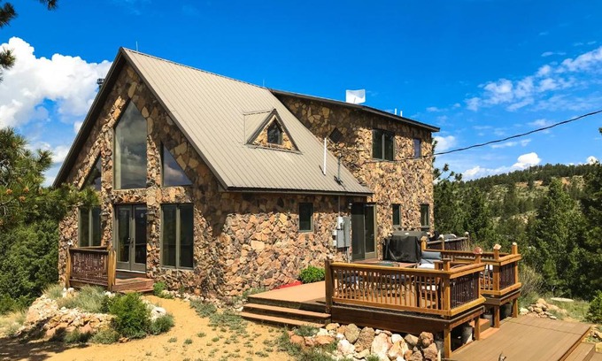 Florissant House | Peak View Vista