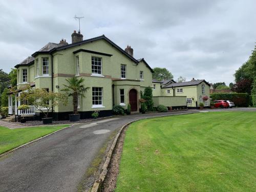 Northwich Apartment | Pear Tree House 2 bed apartment