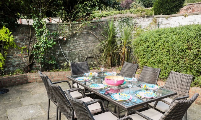 Ruswarp House | Pear Tree House