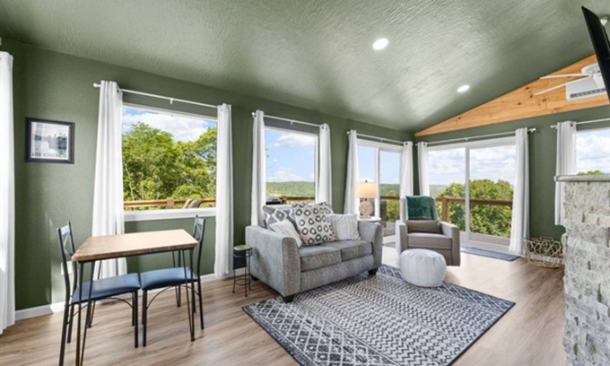 Omaha Cabin | Pearl Bay | Romantic Lakeview Cabin with Hot Tub