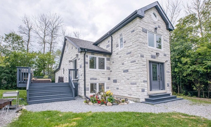 Georgina House | Pearl by Lake Simcoe
