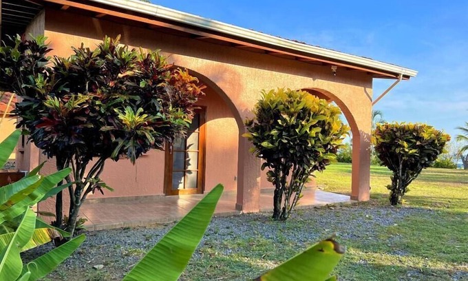 Mahogany Bay House | Pearl Cove Casita @ Dixon Cove