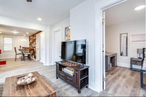 Old Brooklyn House | Pearl House