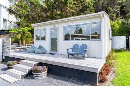 Mangawhai Heads House | Pearl's Embrace - Mangawhai Heads Studio