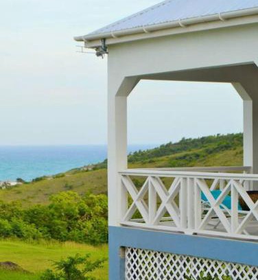 Mamora Bay House | Pearl's Hilltop Cottage