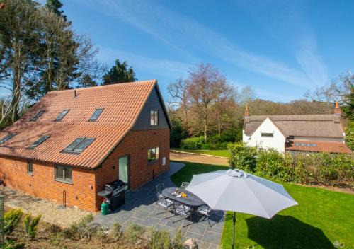 Irstead House | Peaty Cottage