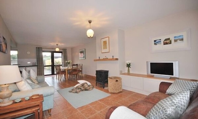 Castlegregory House | Pebble Cottage 3 bedroom house VRBO
