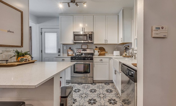 Central Oklahoma City House | Pecan Place | By Fairgrounds | Fiber WIFI | Amazing Location!