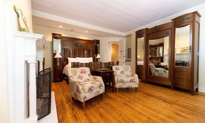 Edenton Bed & Breakfast | Pecan Room - Granville Queen Inn, Downtown Historic Edenton