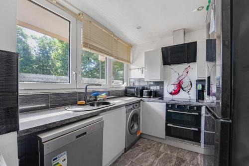 Peckham Apartment | Peckham apartment with 2 balcony