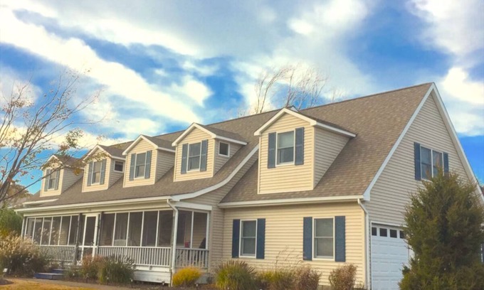 Southold Apartment | Peconic Bay Beach House + 5 bedrooms + spacious +