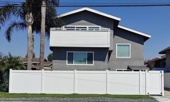 Westside Costa Mesa House | Peek-a-boo Ocean View 1.5 miles to the sand
