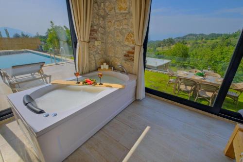 Seydikemer Villa | Pegasus stone house