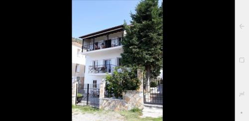 Monastiraki House | Peggy's house