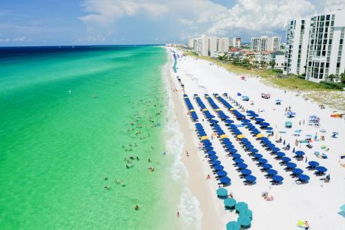 Destin Apartment | Pelican Beach Paradise!