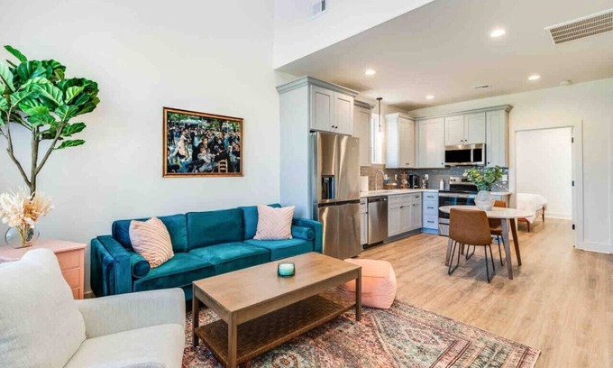 Lafayette House | Pelican House/Prime Location W/Luxury Amenities