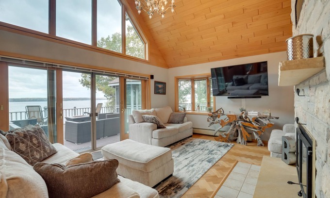 Pelican Lake House | Pelican Lake House w/Boat Dock and Sauna!