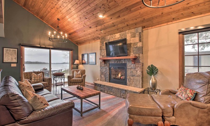 Breezy Point House | Pelican Lake Retreat w/Fire Pit, Dock & Grill!