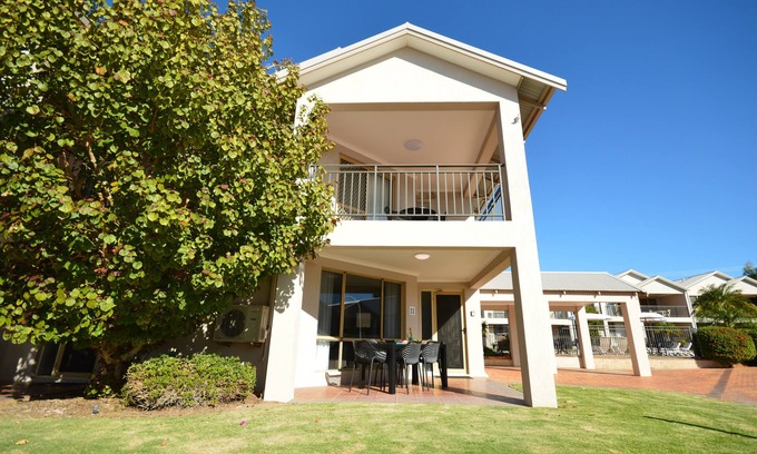 Kalbarri Villa | Pelican Shore Villa 11- Kalbarri WA