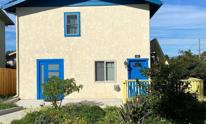 Morro Bay House | Pelican Square in Morro Bay
