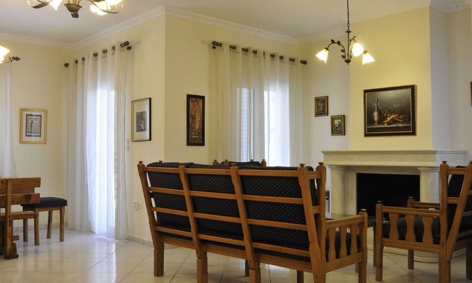 Korithion Villa | PELOPONNESE CORINTHOS SEASIDE VILLA FOR SHORT RENT 50 METRES FROM THE SEASIDE