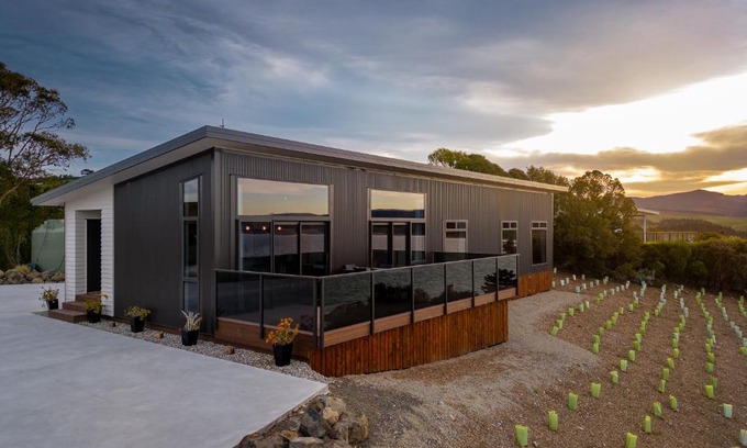 Moeraki House | Pembroke Heights