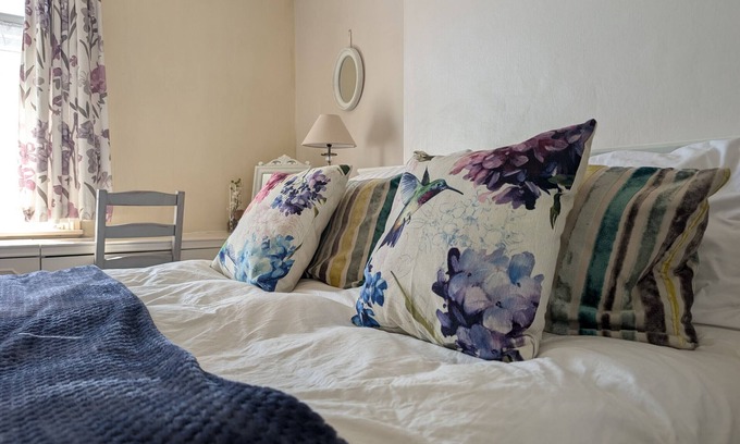 Shanklin Ski Chalet | Pembroke Villa