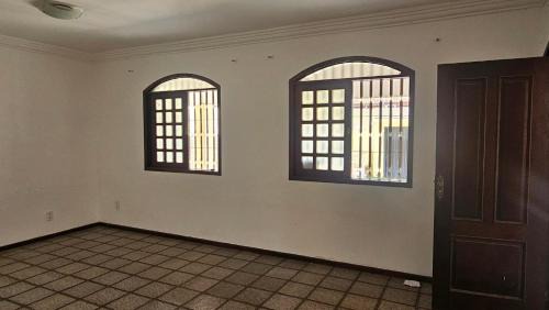 Turu House | Península Centro histórico e praias quartos e suítes