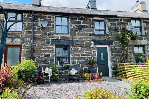 Manod House | Pen y Cwm