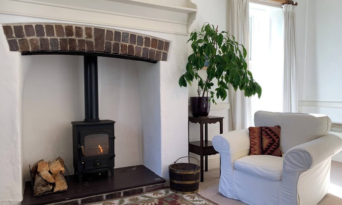 Cylch-Y-Garn Cottage | Pen y Graig - Front Wing, Church Bay, sea views, 500m to beach. No Dogs
